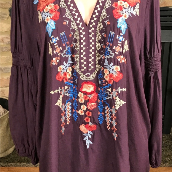 Custom Embroidered Woven Top In Eggplant: 1XL-3XL - Picture 4 of 7